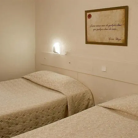 Ξενοδοχείο Ours Blanc - Place Victor Hugo 2*